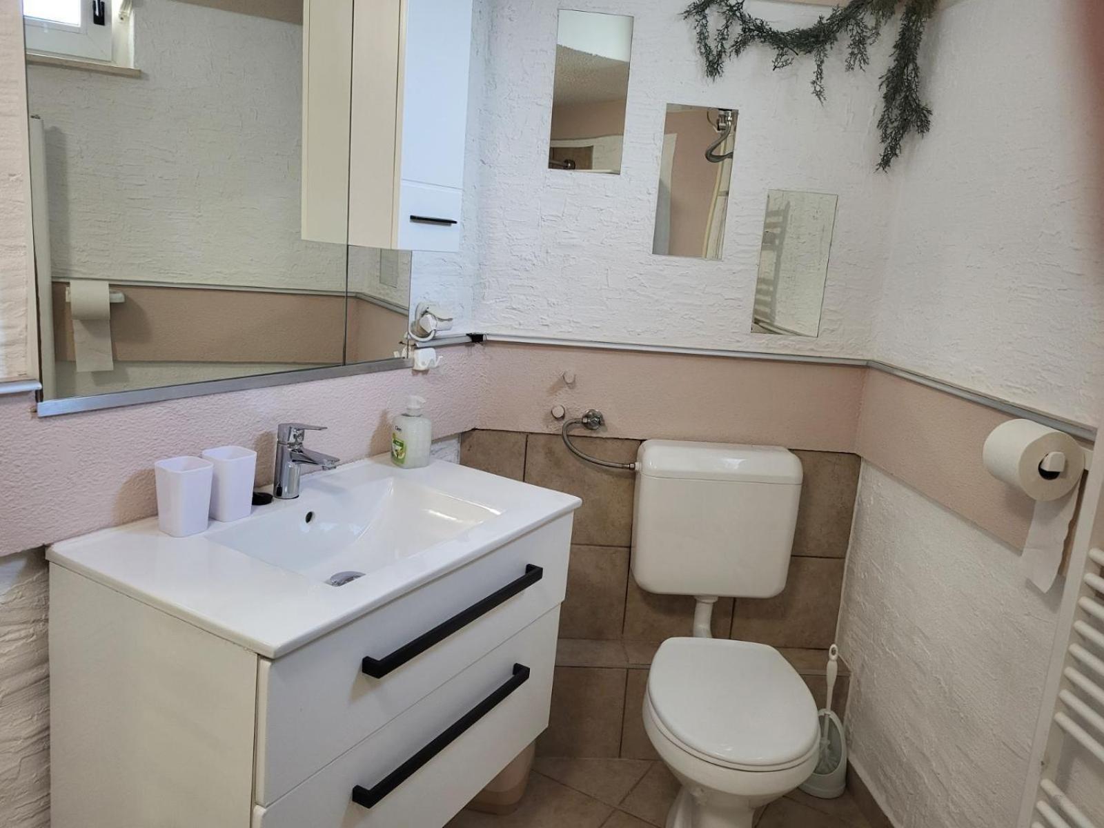 Holiday House With A Parking Space Novi Vinodolski - 17533 Rom bilde